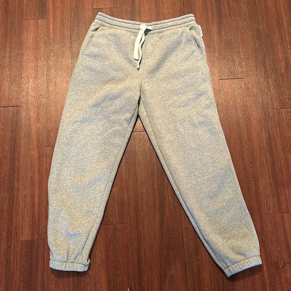 Everlane light grey sweatpants